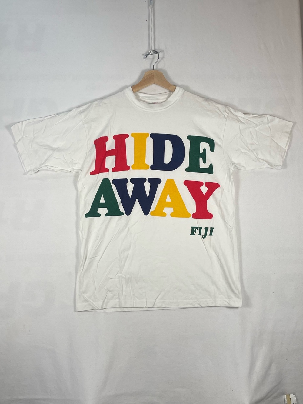 Hide Away Fiji White Short Sleeve Graphic Tee